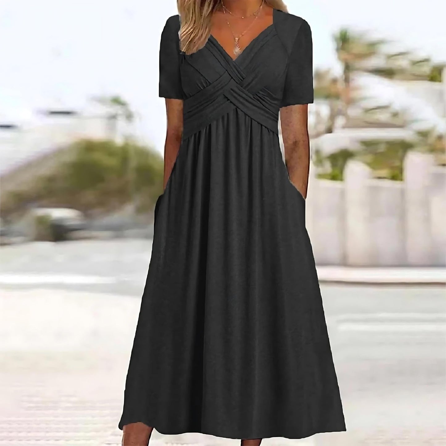 Carissa - Elegant midi robe