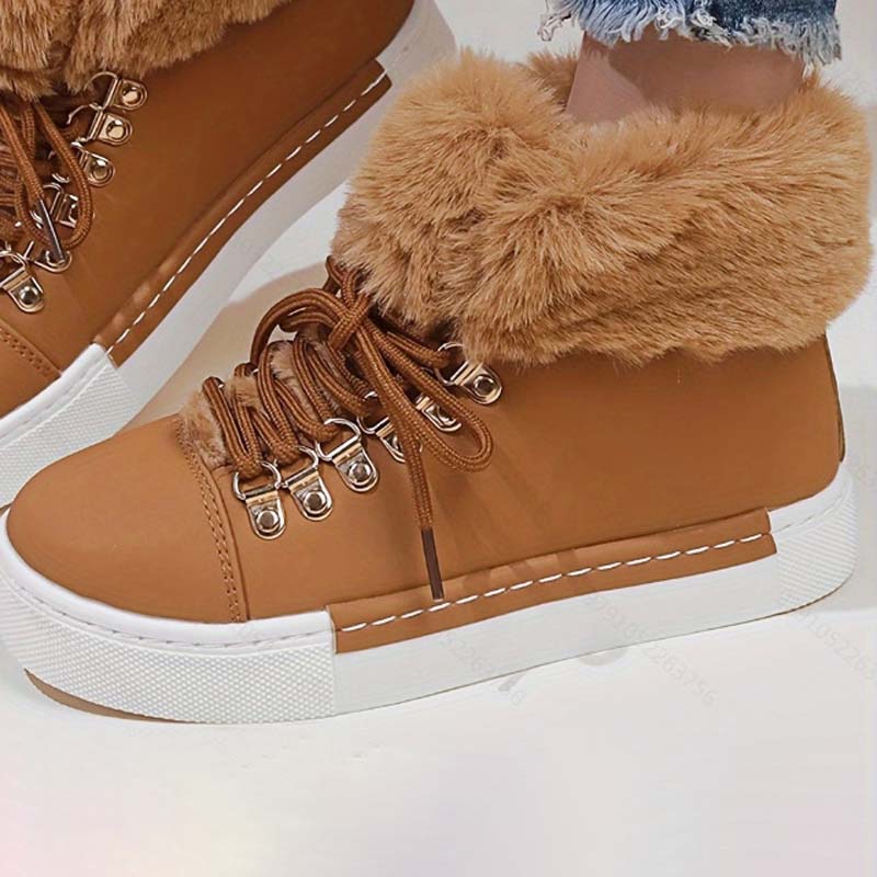 Ankle Boots À Plateforme In Plush Chaude